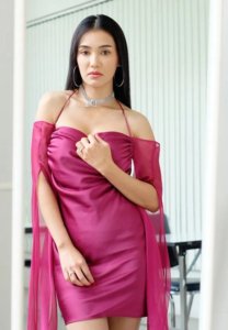 ชมพู่-ธัณย์สิตา