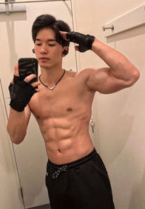 ota_tr-เน็ตไอดอลกล้ามโต