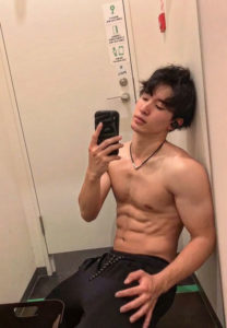 ota_tr-เน็ตไอดอลกล้ามใหญ่