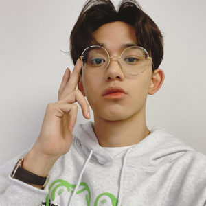 ลูคัส-ยิ้ม