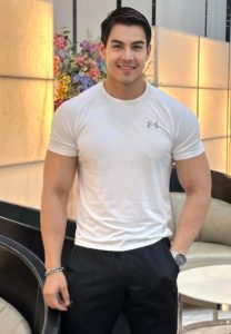 Nawin-Wannvong-กล้ามเป๊ะ