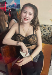 เอิง-เอย'ย-ยิ้มหวาน