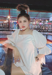 เอิง-เอย'ย-เดรสขาว