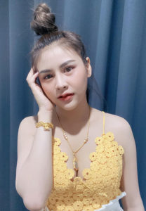 เอิง-เอย'ย-เสื้อเหลือง