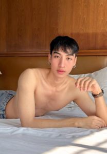 James-Thiratham-นอน