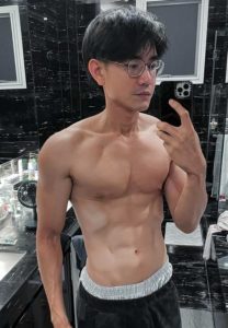 ฟลุ๊ค-จิระ-แว่น