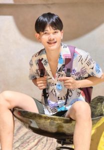 ฟอร์ด-เด๊ะนิ-ยิ้มแฉ่ง ฟอร์ด-เด๊ะนิ-ยิ้มแฉ่ง