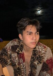 ตาแมน-เสื้อน้ำตาล