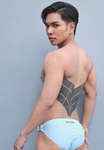 โม-วรวัฒน์