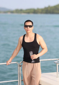 โม-วรวัฒน์