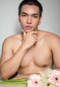 โม-วรวัฒน์