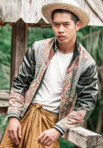 รอน-อภิชาต-เท่ รอน-อภิชาต-เท่
