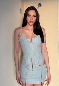 เทียร์ Tia Tavee