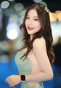 เปิดวาร์ป Narisara Stang 