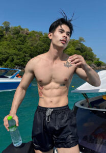 วาร์ป Peerasak Dokkaew