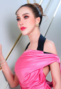 แม่ตั๊ก กรกนก