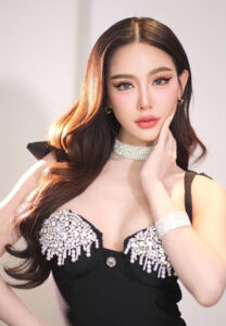หลิน-มาลิน-งามจ่ะ ประวัติ หลิน มาลิน