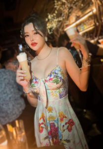 ลิลลี่เหงียน Lilly Nalilly