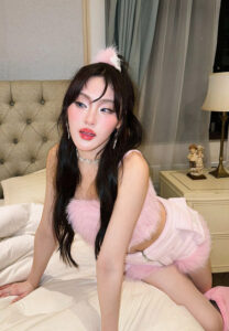 ประวัติ พั้นช์ 4EVE