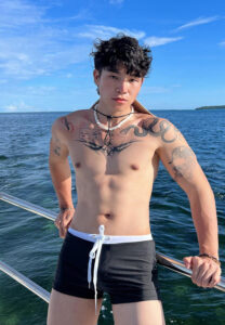 Tsuyoshi-Matsumoto-สระน้ำ1