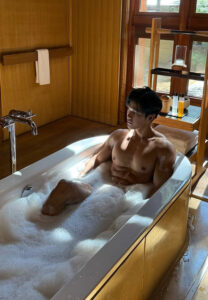 Chaiwat-Songsiriphan-Show