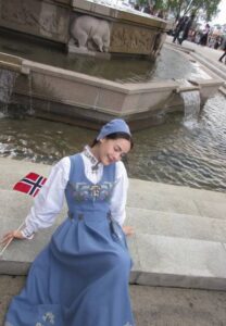 Urassaya Sperbund
