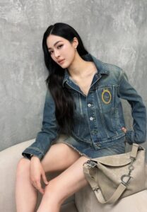 หลิงหลิง ศิริลักษณ์