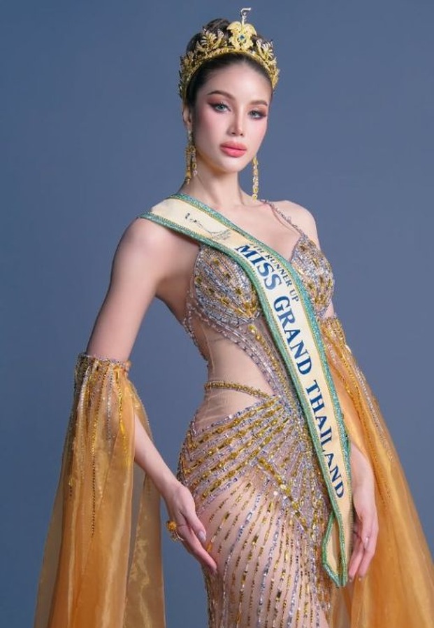 คณาพร พัฒนพันธ์ ตัวแทนประเทศไทยบนเวทีนางงาม