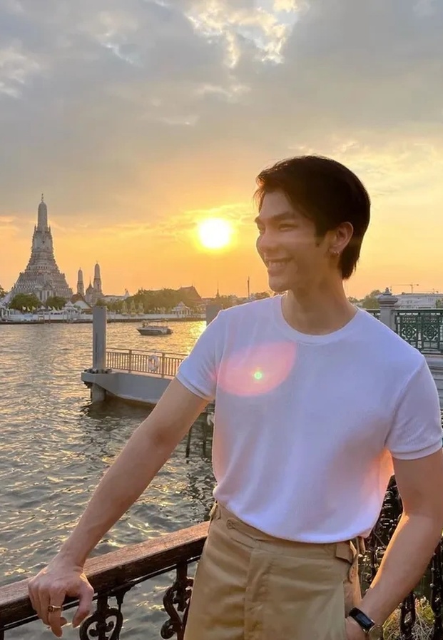 มาย ภาคภูมิ ริมแม่น้ำเจ้าพระยายามเย็น